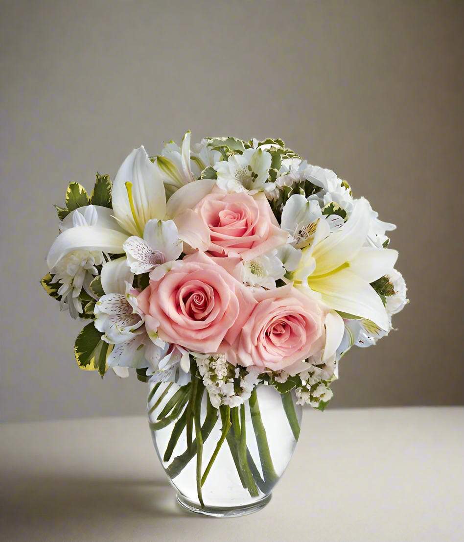 Rose and lily flower arrangement