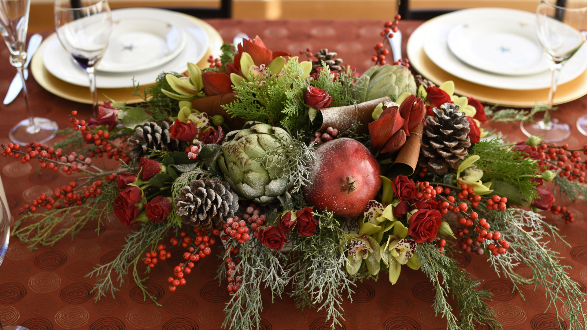 Joyful Gathering: Christmas Centerpieces to Wow Your Guests