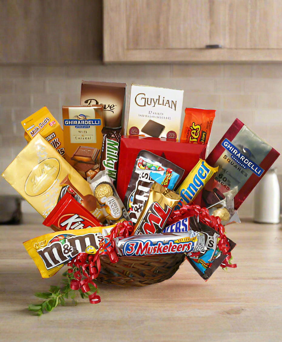 CHOCOLATE LOVERS' BASKET